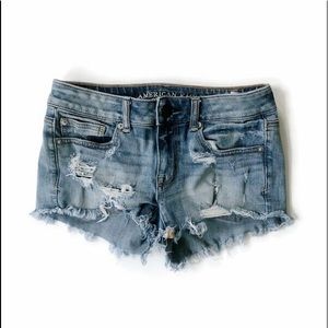 American Eagle | “shortie” jean shorts